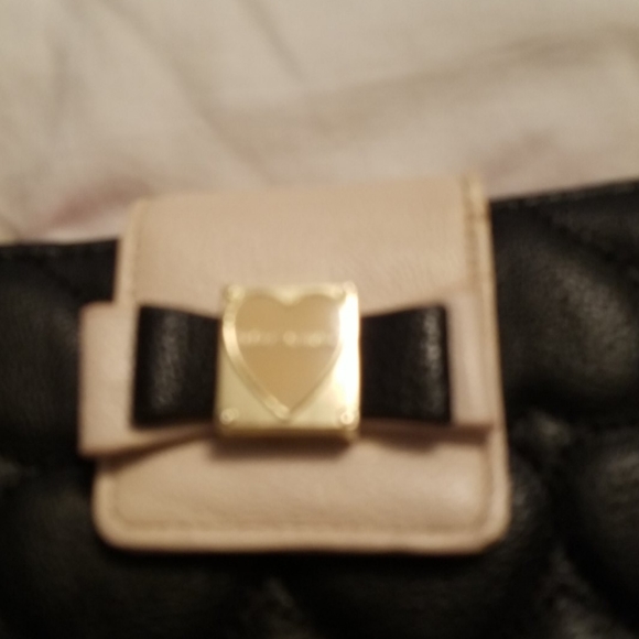 Purse - Picture 2 of 2